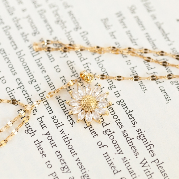 Sunflower Necklace - Picture 2 of 6